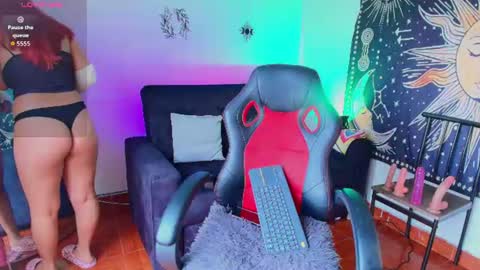 Snapshot of cat__moon__ chatting on 06.25.26 Karol online show from 06.25.26