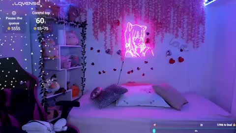 Snapshot of cat_kitty18 chatting on 03.11.25 Lorena Saenz online show from 03.11.25