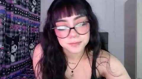 Snapshot of cat_mila_ chatting on 03.10.26 Mila online show from 03.10.26