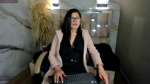 cata black online show from 04.24.26