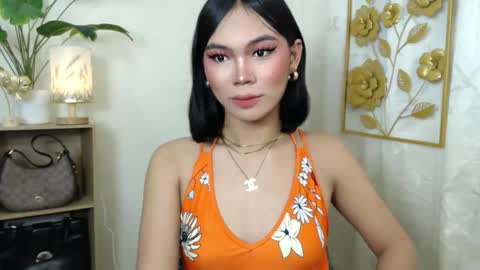 Snapshot of catalenax chatting on 09.30.25 CatalenaX online show from 09.30.25