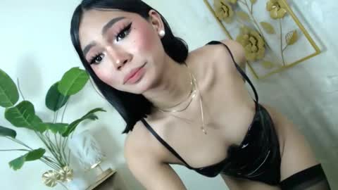 Snapshot of catalenax chatting on 10.02.25 CatalenaX online show from 10.02.25