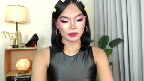 Snapshot of catalenax chatting on 11.12.25 CatalenaX online show from 11.12.25