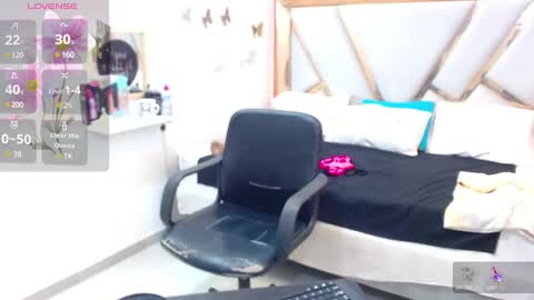 Snapshot of catalillina_love1 chatting on 01.11.25 Cata online show from 01.11.25