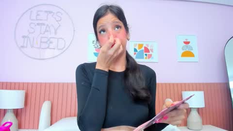 Snapshot of catalina_jolie chatting on 11.22.25 catalina online show from 11.22.25