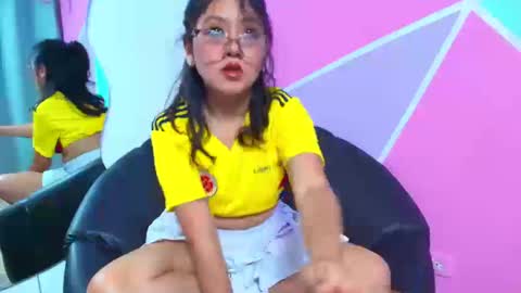 Snapshot of catalina_santana20 chatting on 09.09.25 Catalina online show from 09.09.25