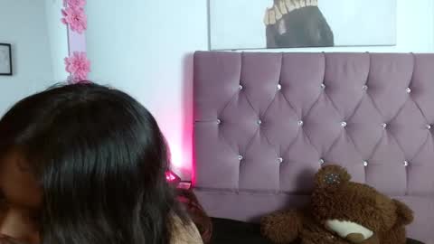 Snapshot of catalina_santana20 chatting on 10.16.25 Catalina online show from 10.16.25