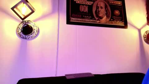 Snapshot of catalina_santana20 chatting on 11.10.25 Catalina online show from 11.10.25