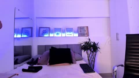 Catalina online show from 02.06.25