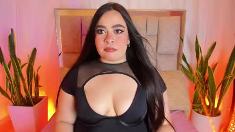 Snapshot of catalinareyezx chatting on 05.26.26 Cata online show from 05.26.26