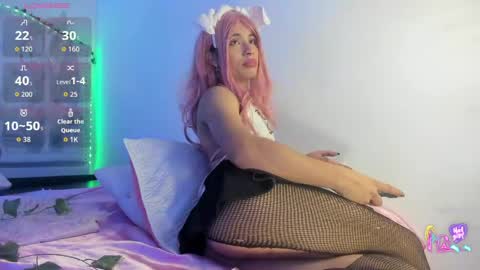 catalinasantanaa  online show from 04.17.26