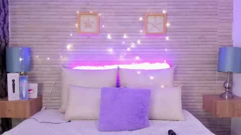 CatalinnaThompson online show from 02.05.25