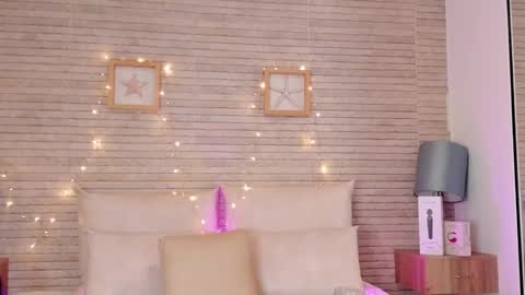 CatalinnaThompson online show from 03.09.25