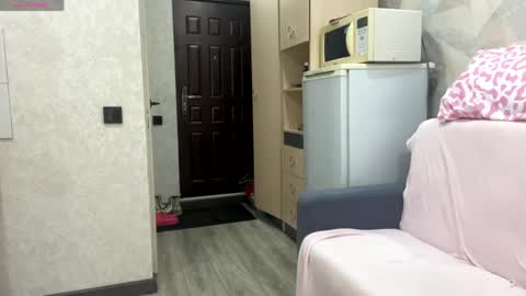 Kate online show from 04.23.26