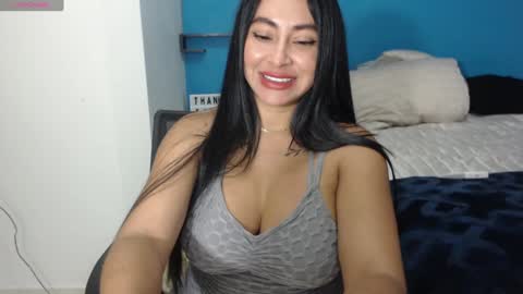 Snapshot of caterineloves chatting on 01.07.25 katerine online show from 01.07.25