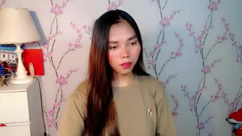 Snapshot of catherine_365 chatting on 10.02.25 catherine_365 online show from 10.02.25