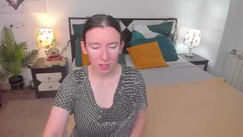 Snapshot of catherinewalls chatting on 09.13.25 Catrin online show from 09.13.25