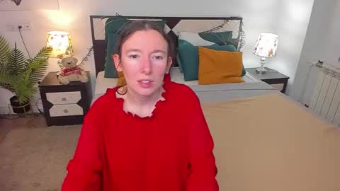 Snapshot of catherinewalls chatting on 10.22.25 Catrin online show from 10.22.25
