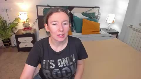 Snapshot of catherinewalls chatting on 10.24.25 Catrin online show from 10.24.25