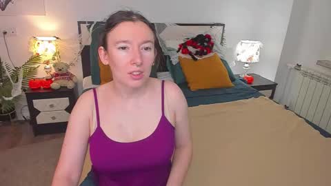 Snapshot of catherinewalls chatting on 10.27.25 Catrin online show from 10.27.25