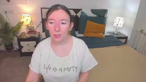 Snapshot of catherinewalls chatting on 11.17.25 Catrin online show from 11.17.25