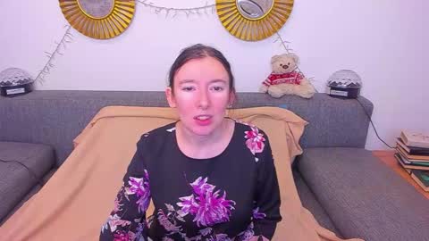 Snapshot of catherinewalls chatting on 11.20.25 Catrin online show from 11.20.25