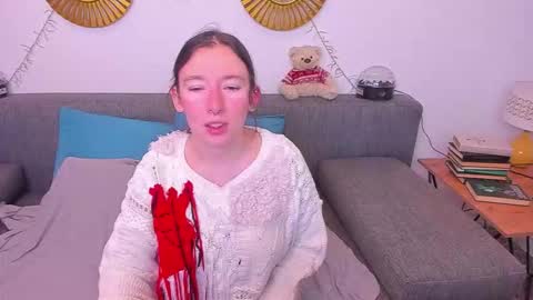 Snapshot of catherinewalls chatting on 11.24.25 Catrin online show from 11.24.25