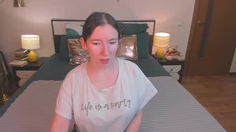 Snapshot of catherinewalls chatting on 02.01.26 Catrin online show from 02.01.26