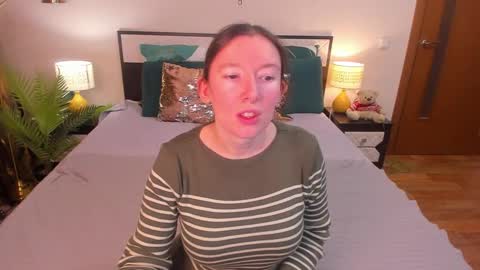 Snapshot of catherinewalls chatting on 03.10.26 Catrin online show from 03.10.26