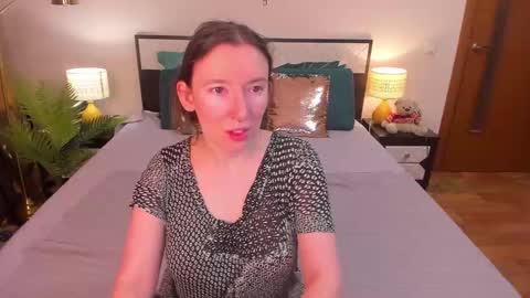 Snapshot of catherinewalls chatting on 03.15.26 Catrin online show from 03.15.26