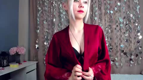 Mia online show from 02.25.26