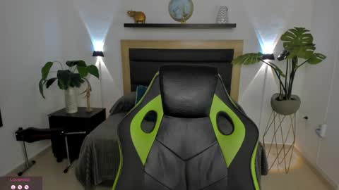 Juliana online show from 03.08.25