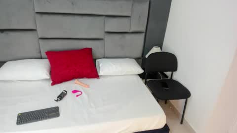 Snapshot of catleyasmith chatting on 12.15.25 Catleya online show from 12.15.25