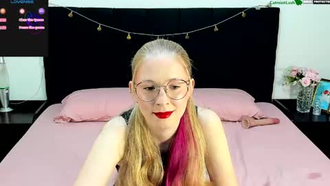 Snapshot of catmintlush chatting on 05.20.26 CatmintLush online show from 05.20.26