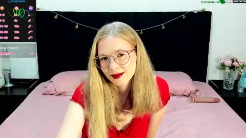 Snapshot of catmintlush chatting on 05.22.26 CatmintLush online show from 05.22.26