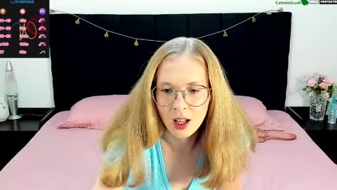 Snapshot of catmintlush chatting on 05.23.26 CatmintLush online show from 05.23.26