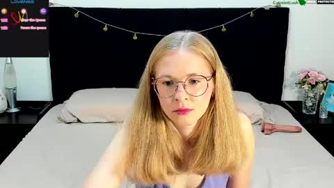 Snapshot of catmintlush chatting on 05.28.26 CatmintLush online show from 05.28.26