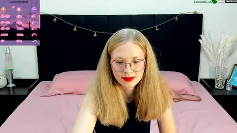 Snapshot of catmintlush chatting on 06.18.26 CatmintLush online show from 06.18.26
