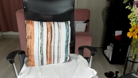 Snapshot of catta_cat18 chatting on 01.30.25 catta cat18 online show from 01.30.25