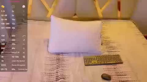 Snapshot of cattaleeyaa chatting on 09.10.25 CATALEYA  online show from 09.10.25