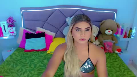 Snapshot of cattaleya_skinny chatting on 10.12.25 cattaleya skinny online show from 10.12.25