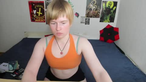 cattie_w_ online show from 04.24.26