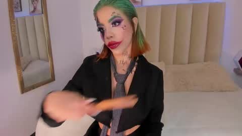 Snapshot of catvalentinee_ chatting on 10.31.25 catvalentinee_ online show from 10.31.25