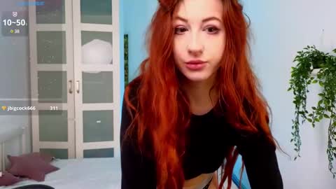 Snapshot of caty_cuddly chatting on 02.19.25 caty_cuddly online show from 02.19.25
