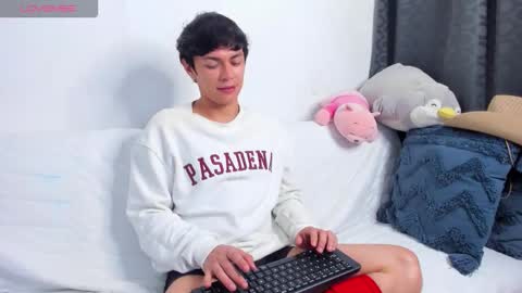 Snapshot of caydensmit chatting on 11.19.25 Cayden online show from 11.19.25