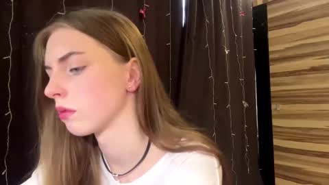 Polly online show from 03.05.26