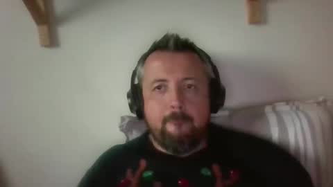 Snapshot of cebcool chatting on 12.29.24 Sb online show from 12.29.24