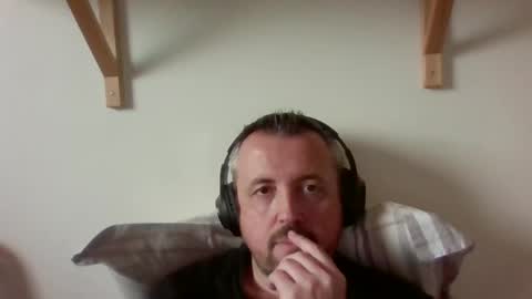 Snapshot of cebcool chatting on 02.12.25 Sb online show from 02.12.25