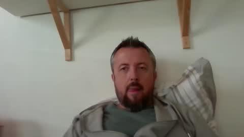 Snapshot of cebcool chatting on 10.01.25 Sb online show from 10.01.25