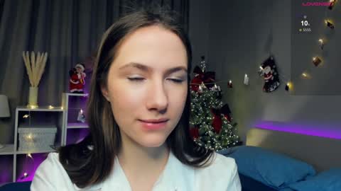 Josie Manesi online show from 01.25.25